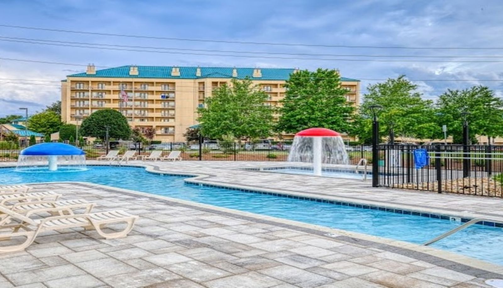 Piscina - Holiday Inn Express & Suites PIGEON FORGE/NEAR DOLLYWOOD by IHG
