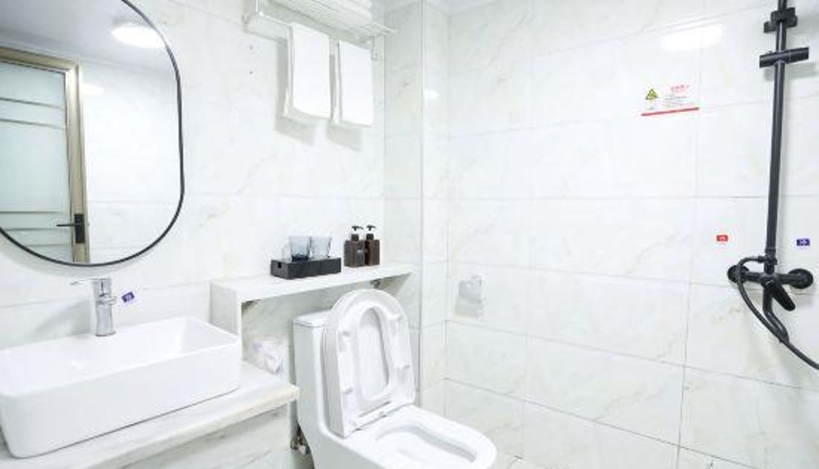 Zimmer - Xiangxi Yi Theme Hotel