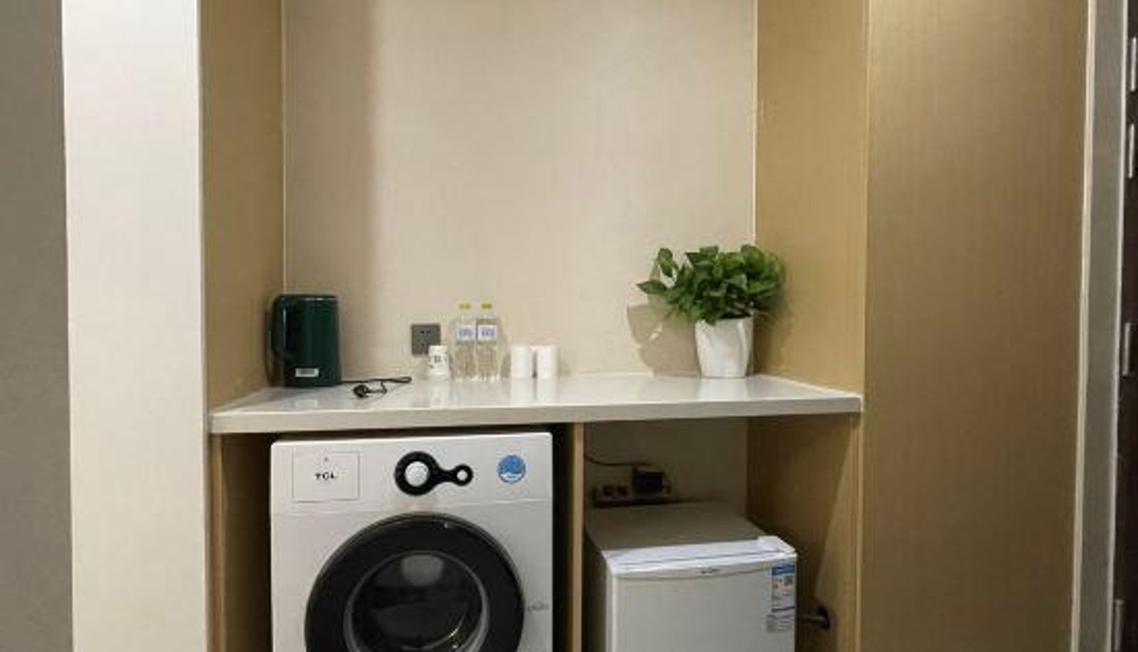 Zimmer - Qiuguo LOFT Smart Cinema Apartment (Rizhao China Resources Wanxianghui Branch)