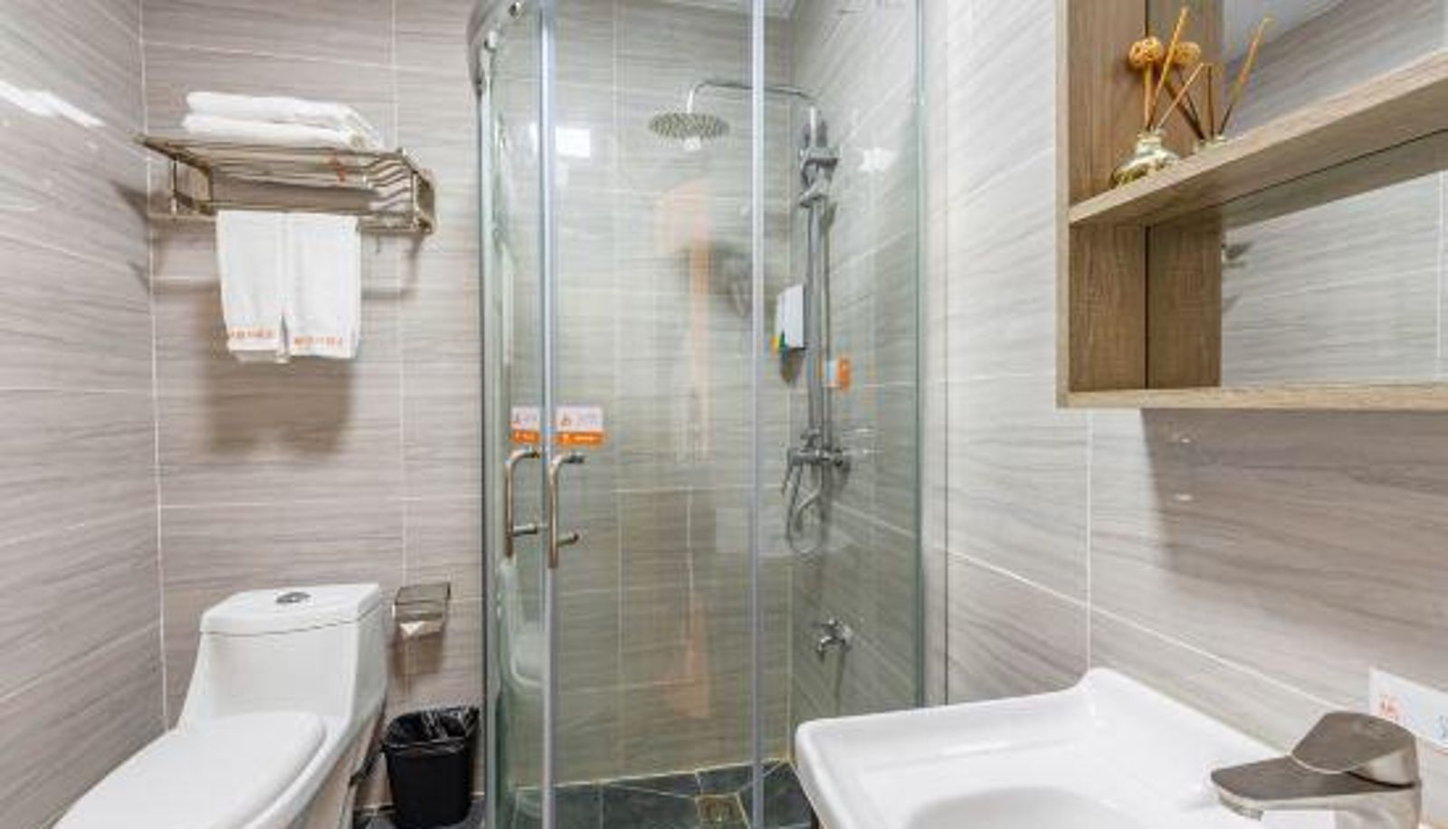 Zimmer mit Balkon - Yashang Select Hotel (People's Square Wenchuang Street)