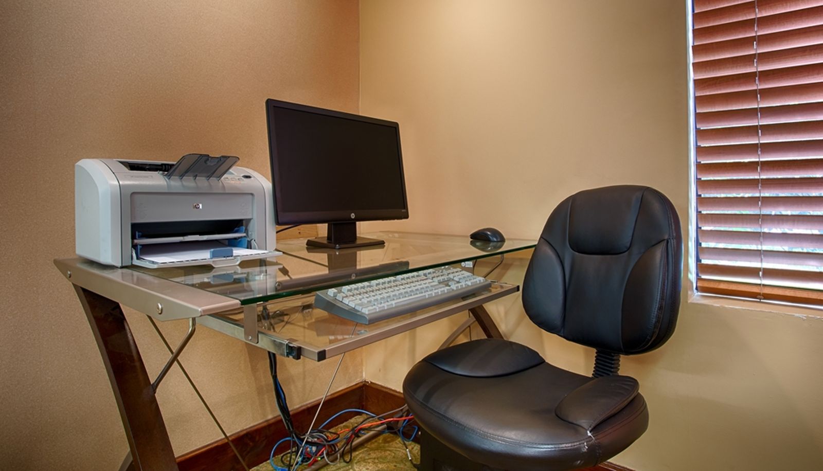 Business centre - Best Western Plus Edison Inn