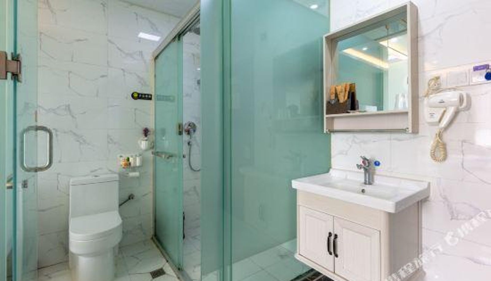 Camera - Aifengqing Boutique Hotel