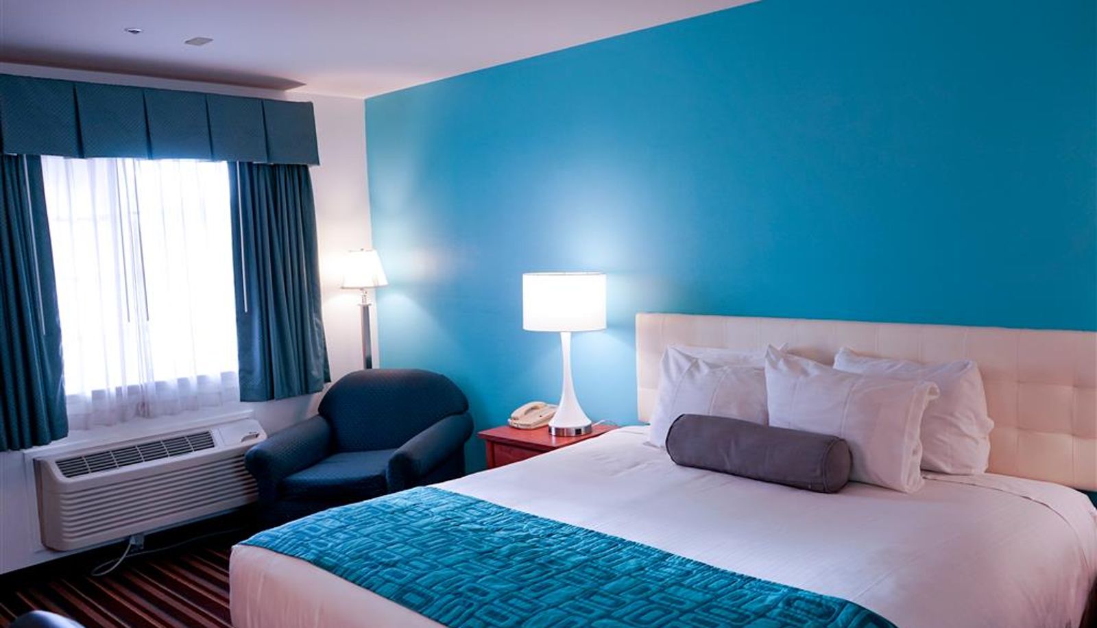 Room - Howard Johnson by Wyndham Salinas