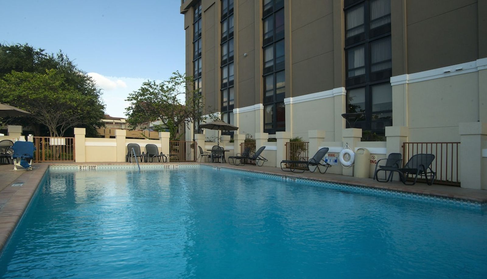 Pool - Holiday Inn Express SAN ANTONIO-AIRPORT by IHG