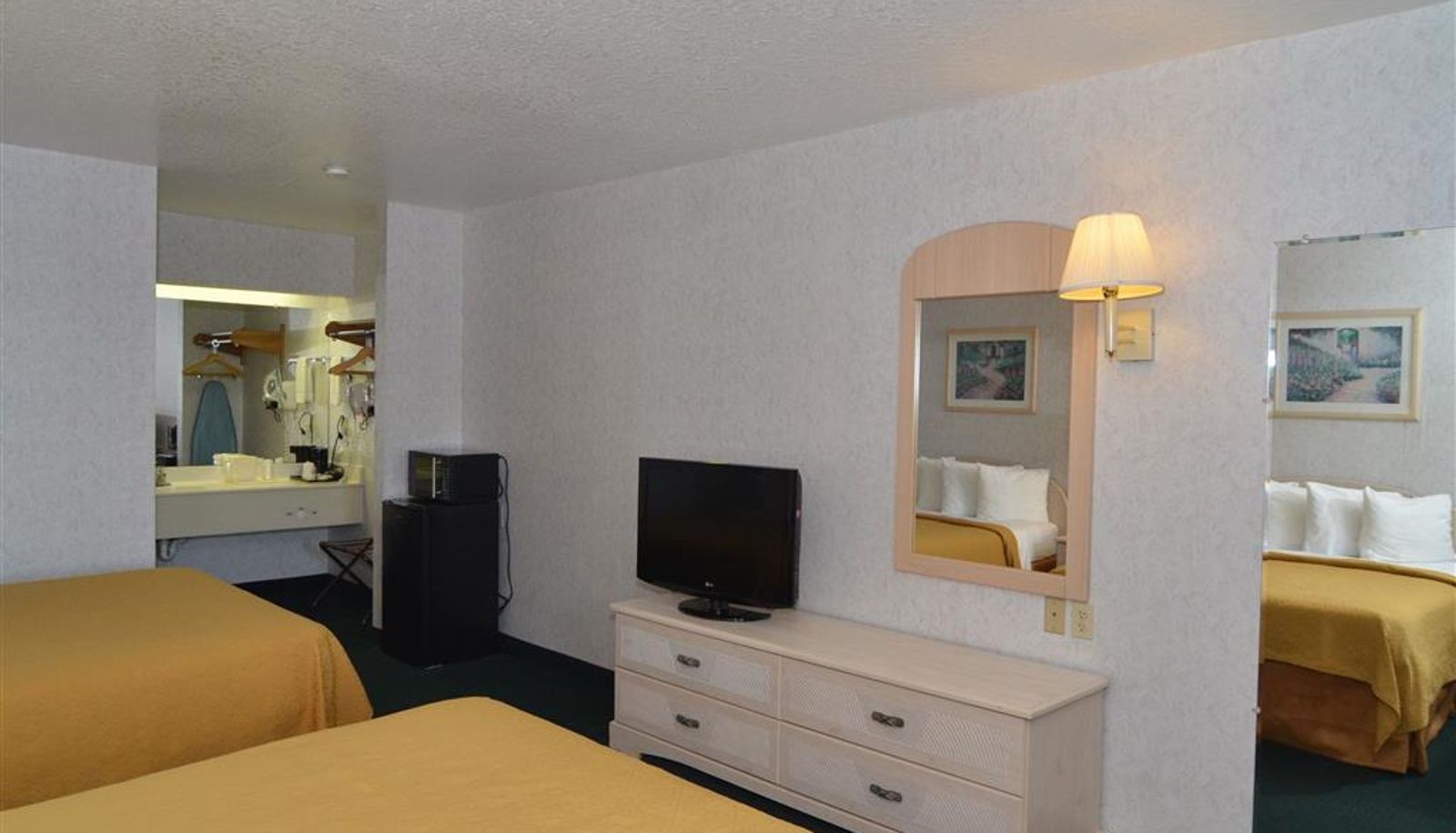 Zimmer - Econo Lodge San Antonio South