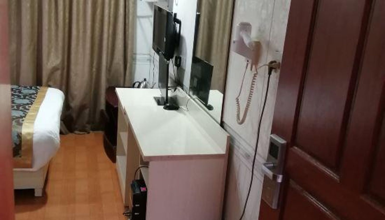 Camera - Shucheng Sifang Business Hotel