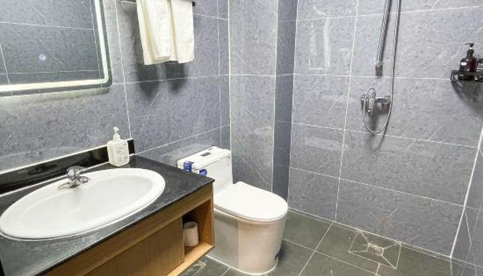 Kamer - Jiayi · Qingju Hotel (Huanghe East Road Branch)