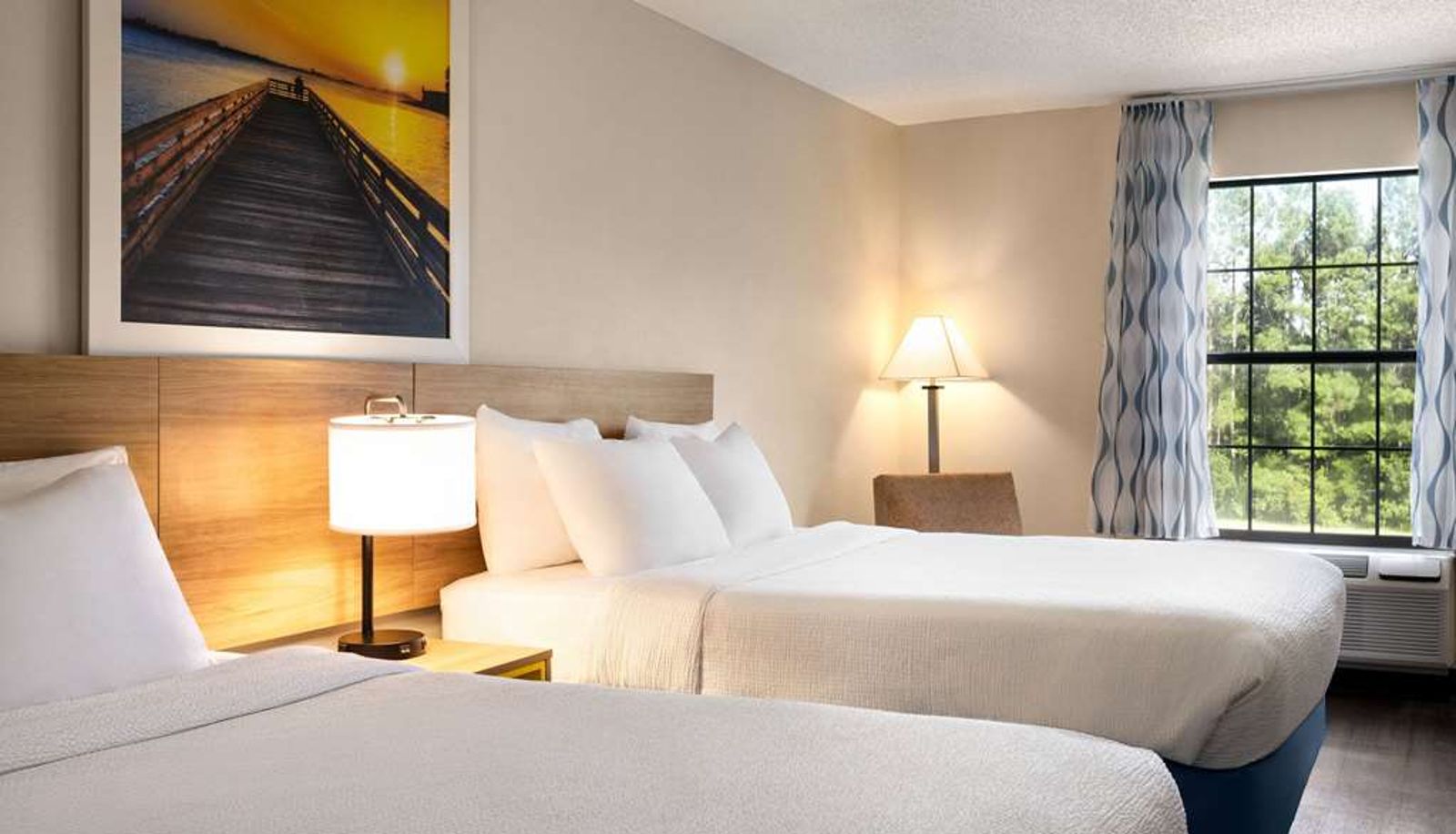 Zimmer - Days Inn by Wyndham Shallotte