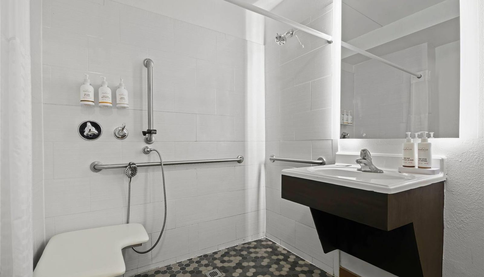 Zimmer - La Quinta Inn & Suites by Wyndham Sturbridge
