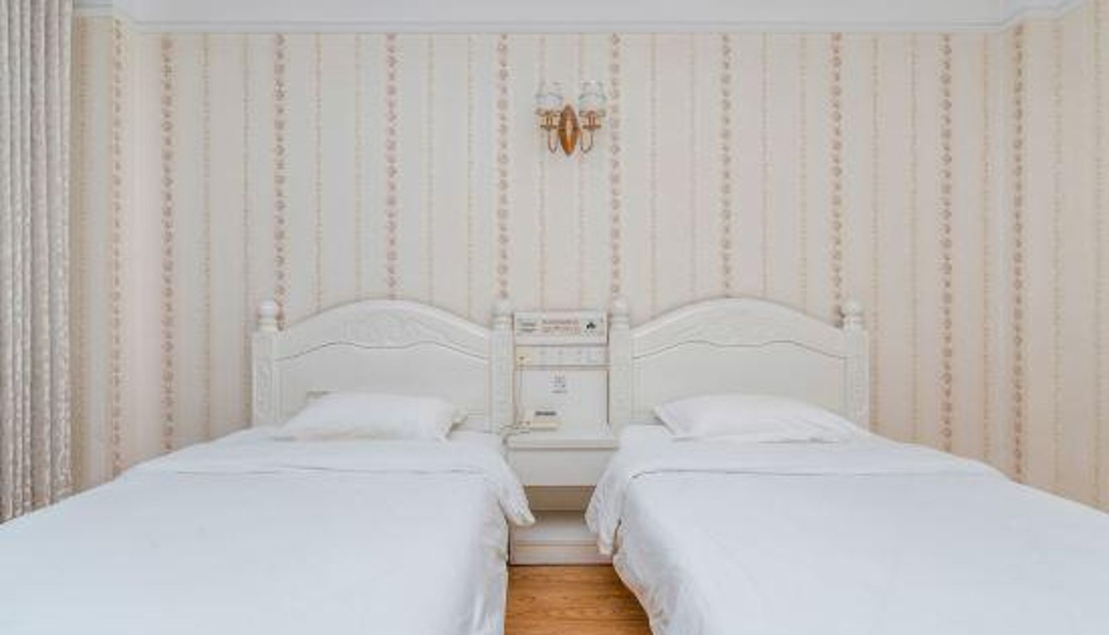 Kamer - Gomiwood Room Hotel