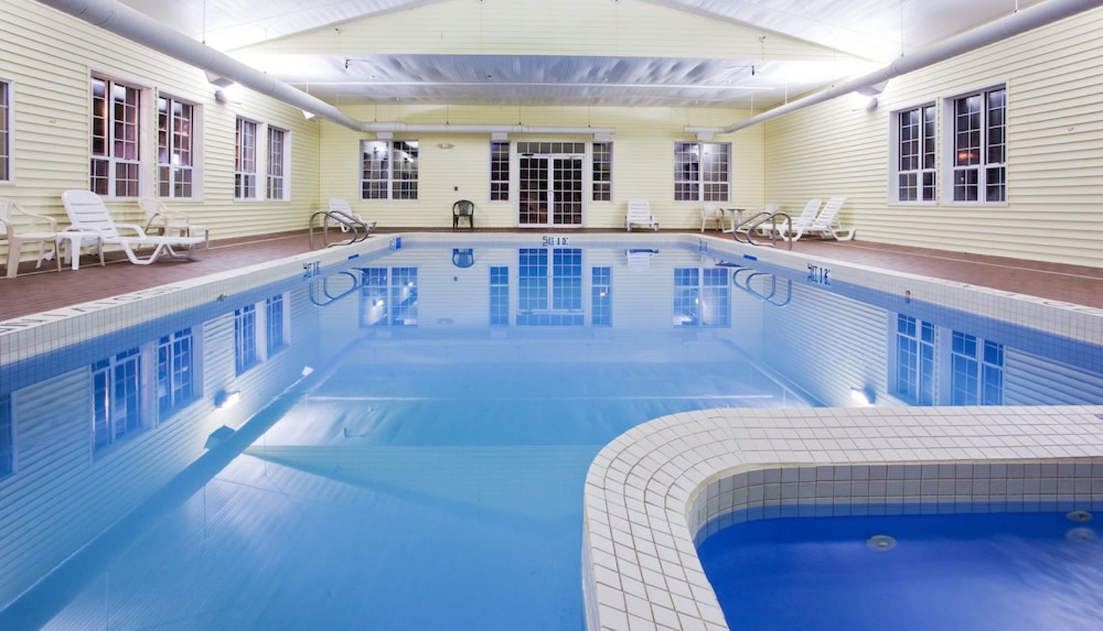 Pool - Holiday Inn Express ST. IGNACE-LAKE FRONT by IHG