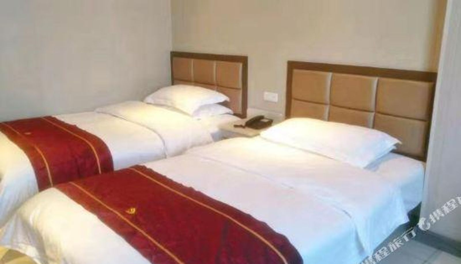 Camera - Lingbao Yike Select Hotel (Qiangren Street Shop)