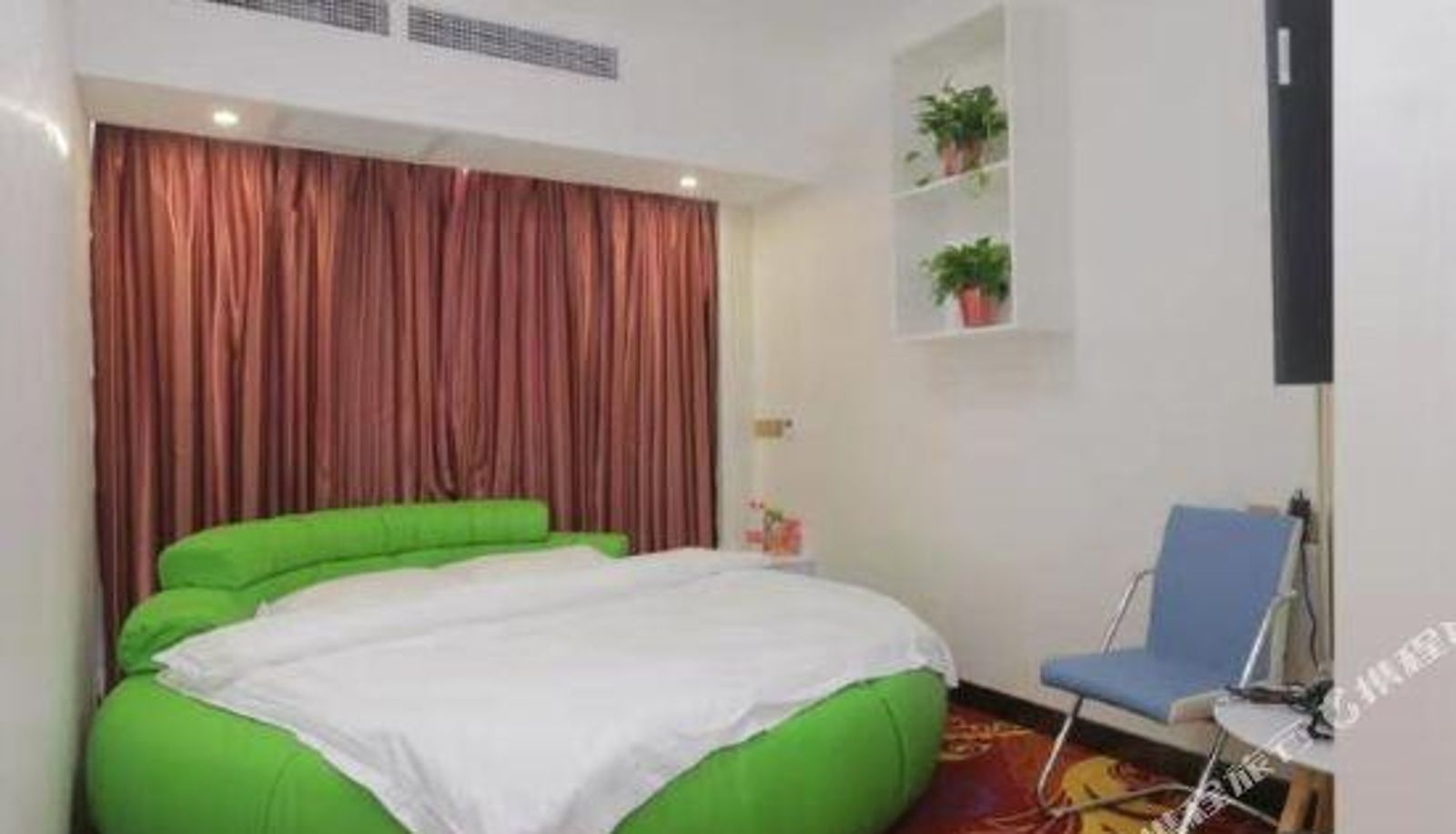 Zimmer - Lingbao Baiyue Theme Hotel