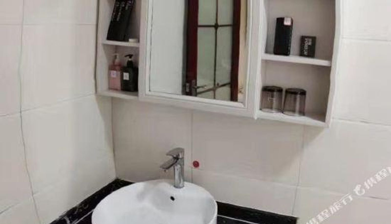 Camera - Lingbao Baiyue Theme Hotel