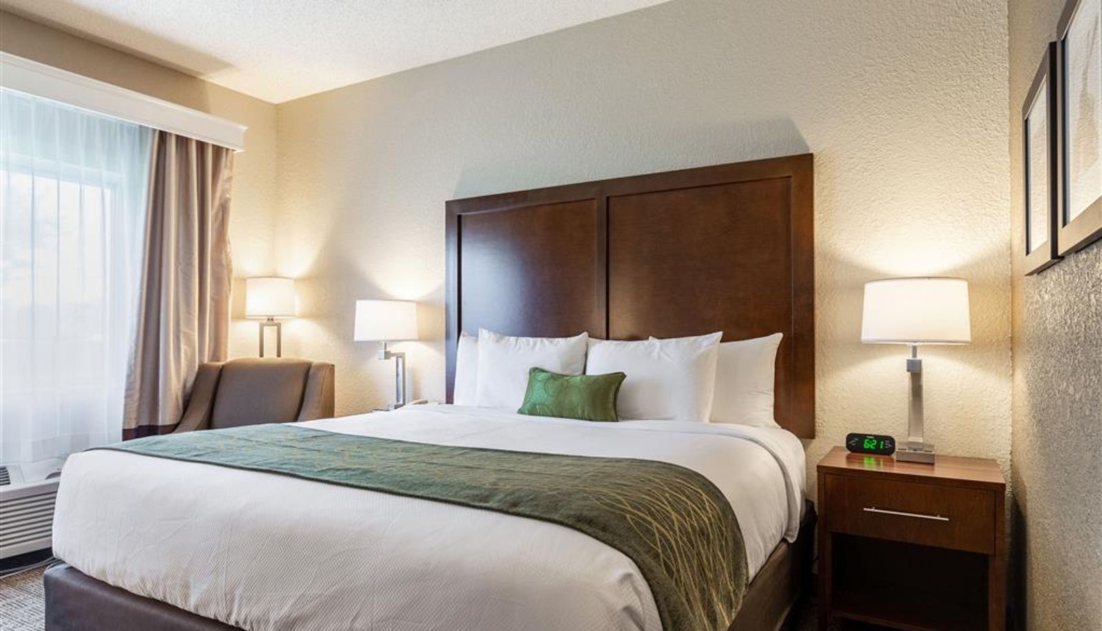 Zimmer - Comfort Inn South Tulsa - Woodland Hills