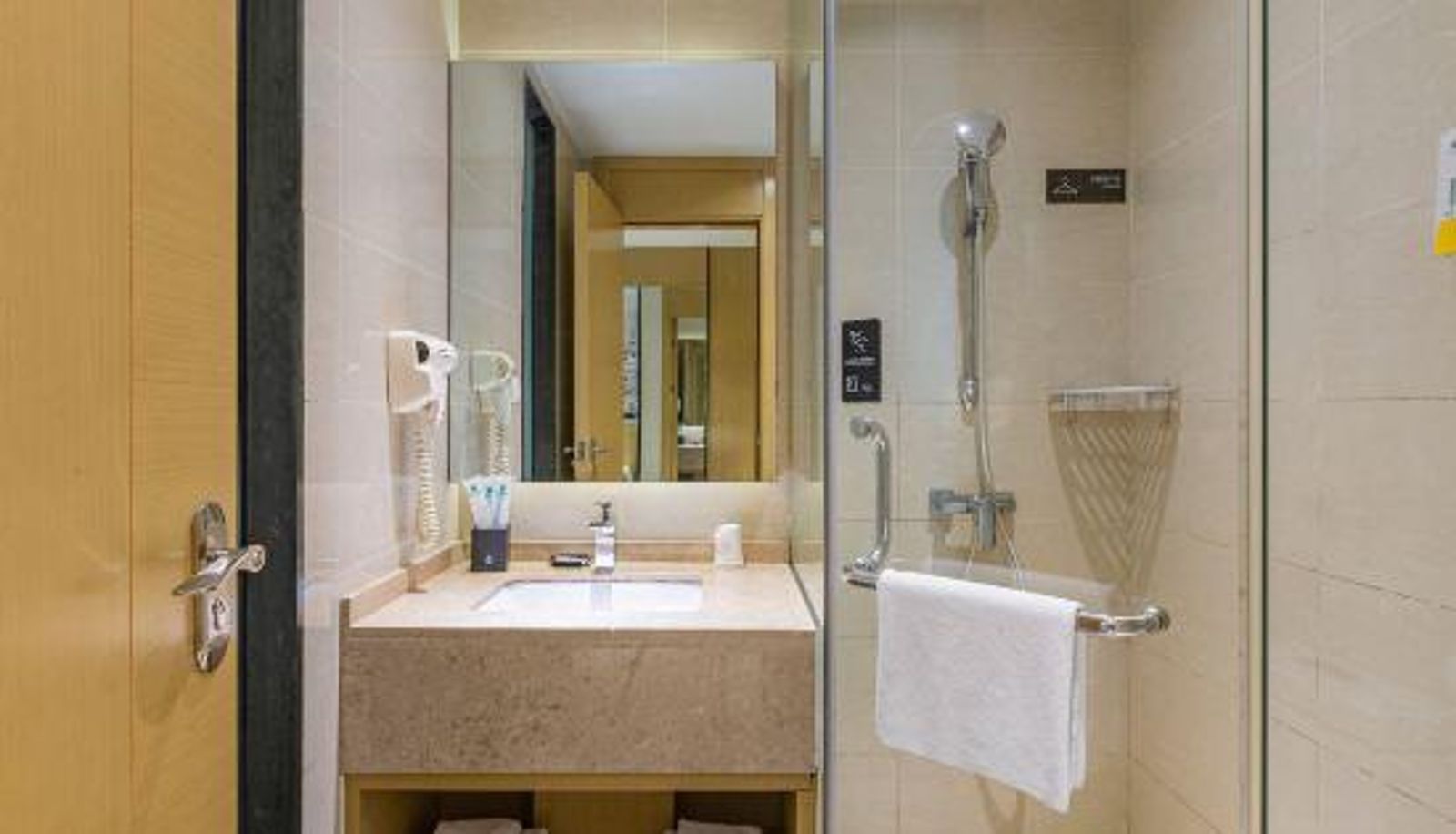 Familienzimmer - city comfort inn hotel
