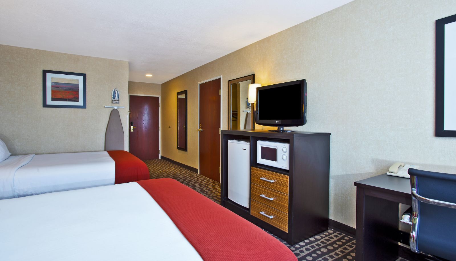 Camera - Holiday Inn Express & Suites WABASH by IHG