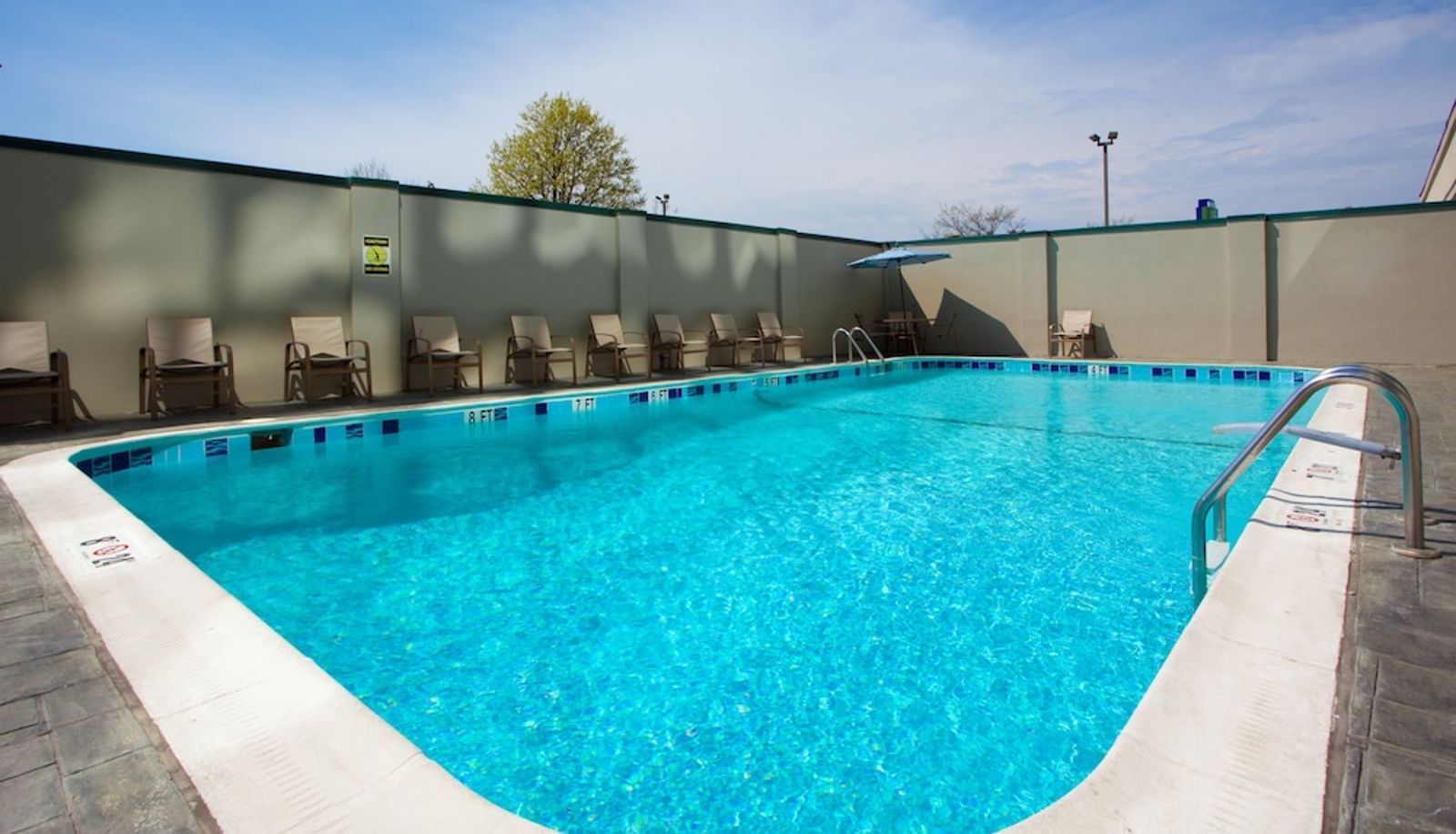 Pool - Holiday Inn Express WASHINGTON DC SW - SPRINGFIELD by IHG