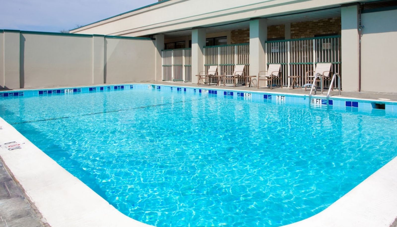Pool - Holiday Inn Express WASHINGTON DC SW - SPRINGFIELD by IHG