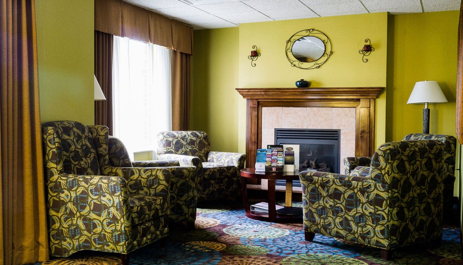 Info - Holiday Inn Express & Suites ACME-TRAVERSE CITY by IHG