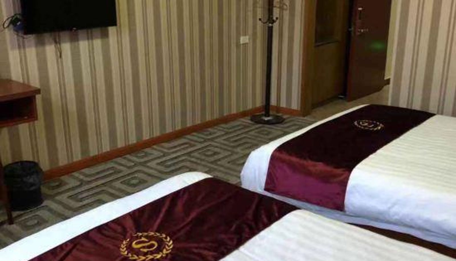 Camera - Longling Hotel (Longyou Huancheng West Road)
