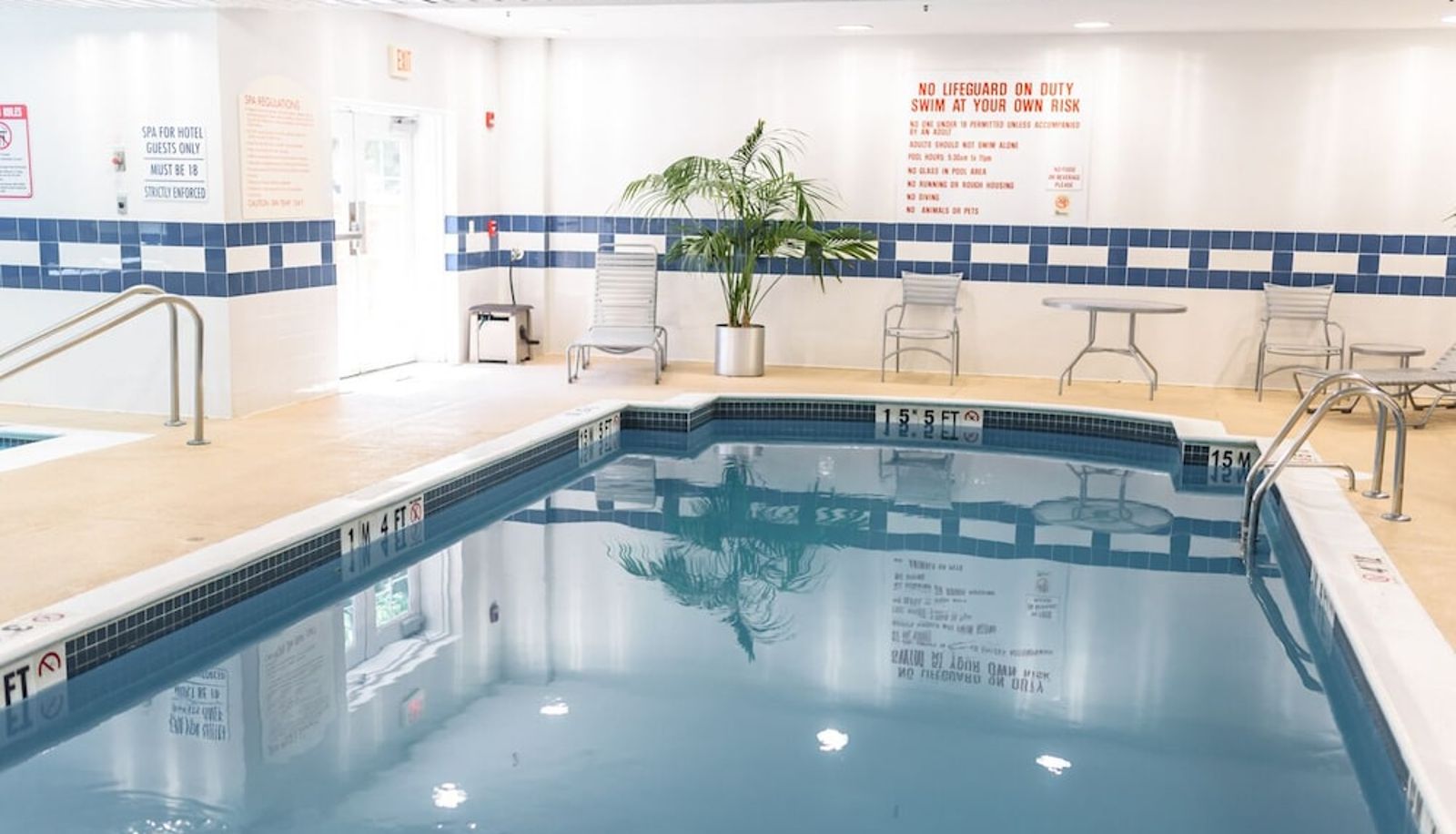 Pool - Holiday Inn Express & Suites WARWICK-PROVIDENCE (AIRPORT) by IHG