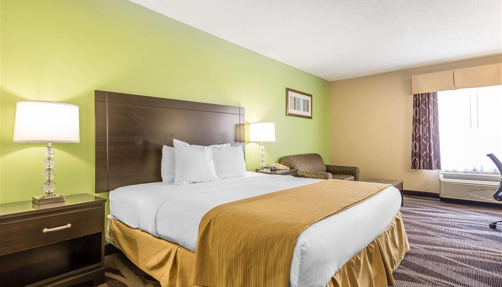 Camera - Quality Inn Warsaw I-40