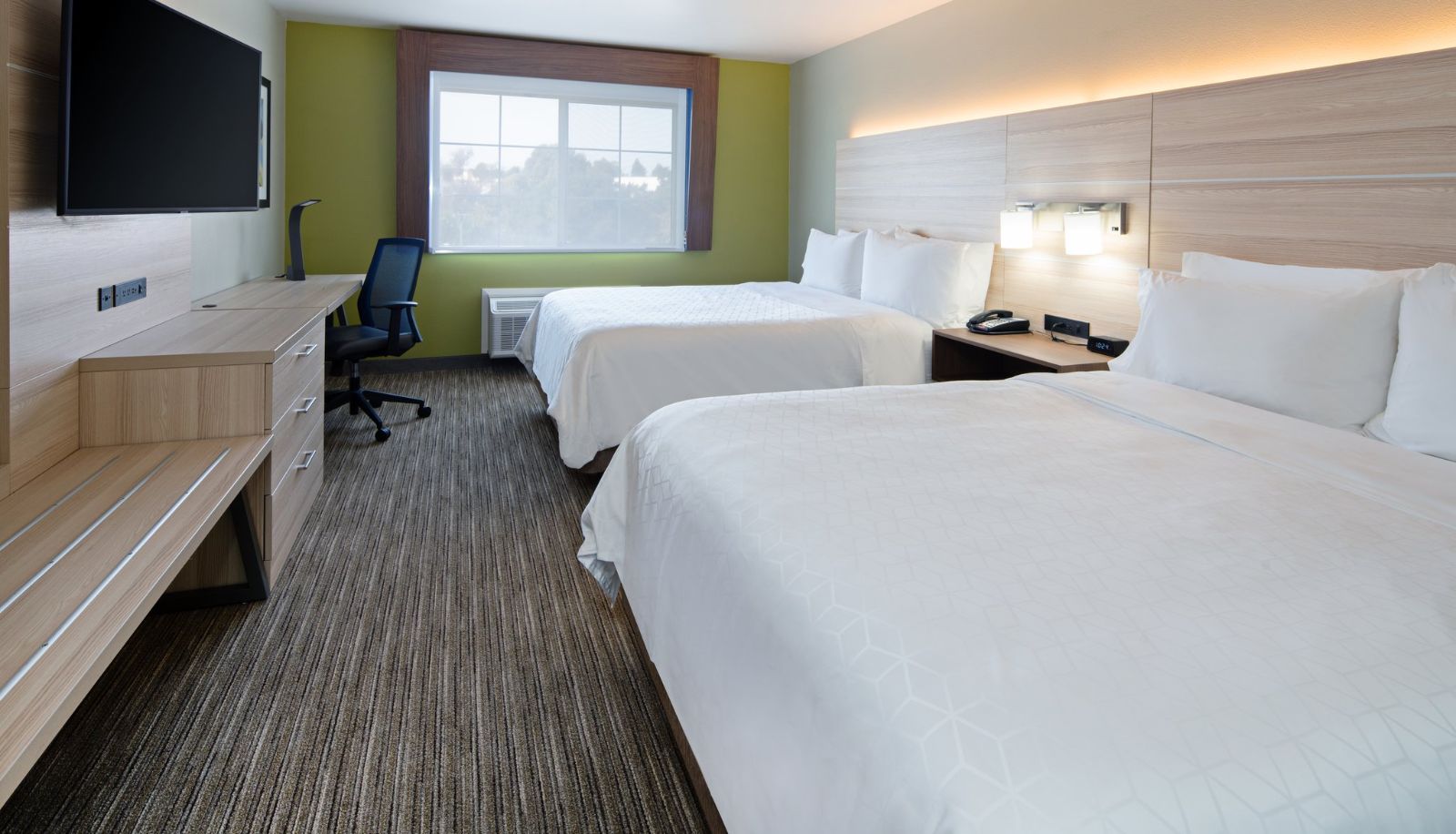 Room - Holiday Inn Express & Suites WATSONVILLE by IHG
