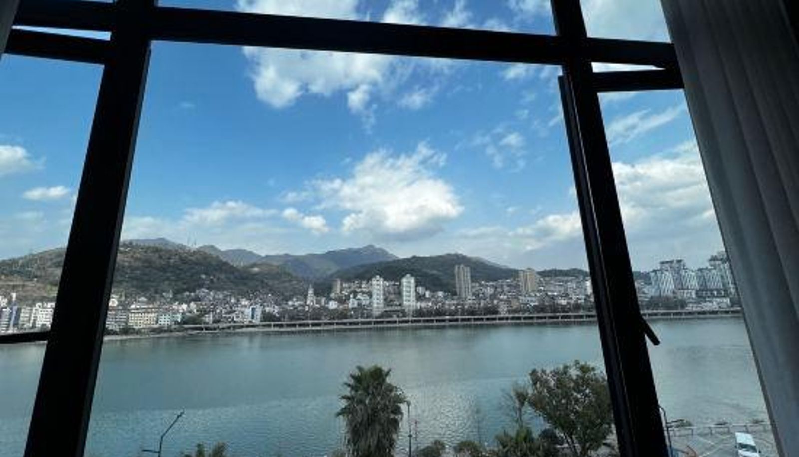 Zimmer mit Flussblick - Lanxiang Boutique Hotel