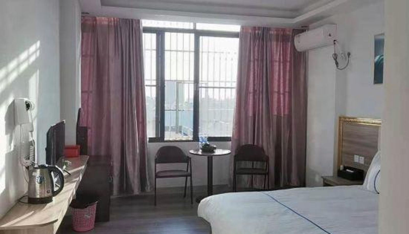 Room - Henle Apartment