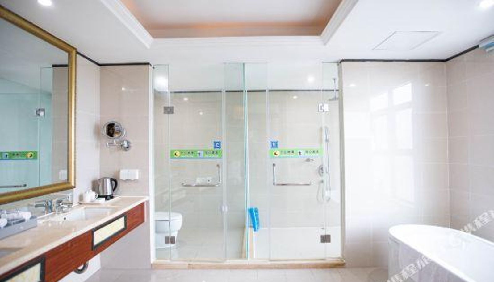 Camera business - Furuilin Hotel Lijiang
