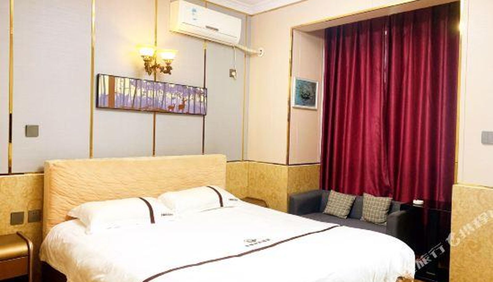 Camera business - Guanghan Jinhao Business Hotel