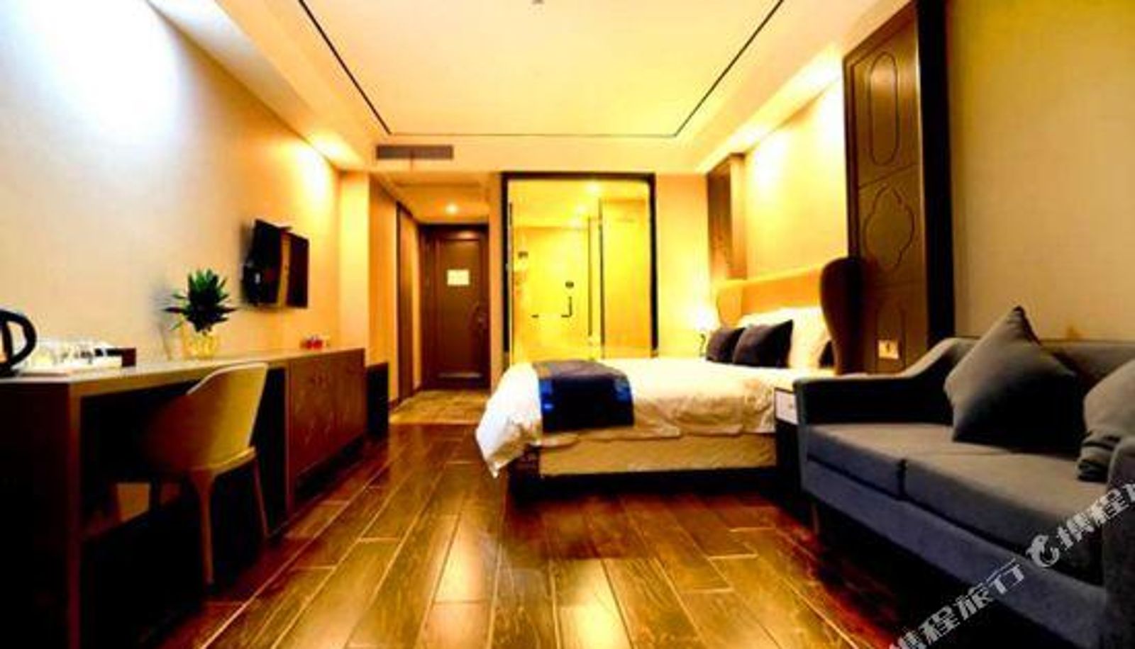 Camera business - Super 8 Hotel (Xuyi Jinpeng Avenue)