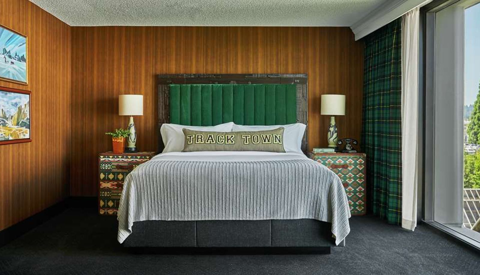 Zimmer - Graduate by Hilton Eugene