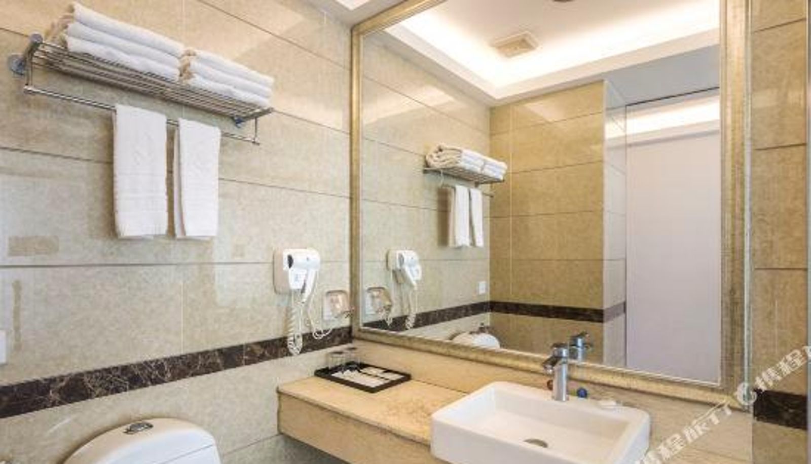 Zimmer mit Bergblick - Diamond Coast Hotel