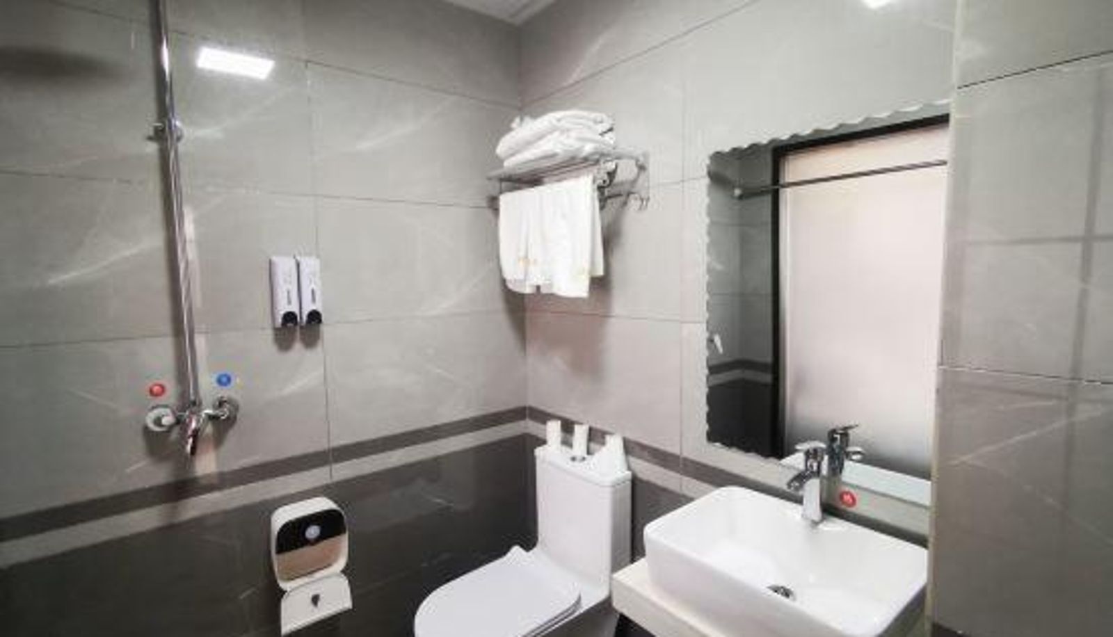 Familienzimmer - JINJU HOTEL