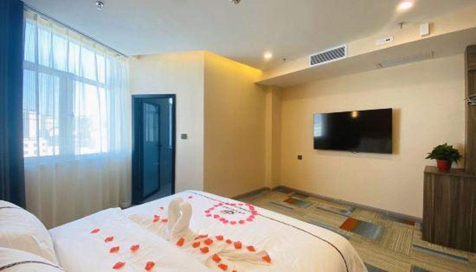 Camera - Jiuquan Silk Road Style Hotel