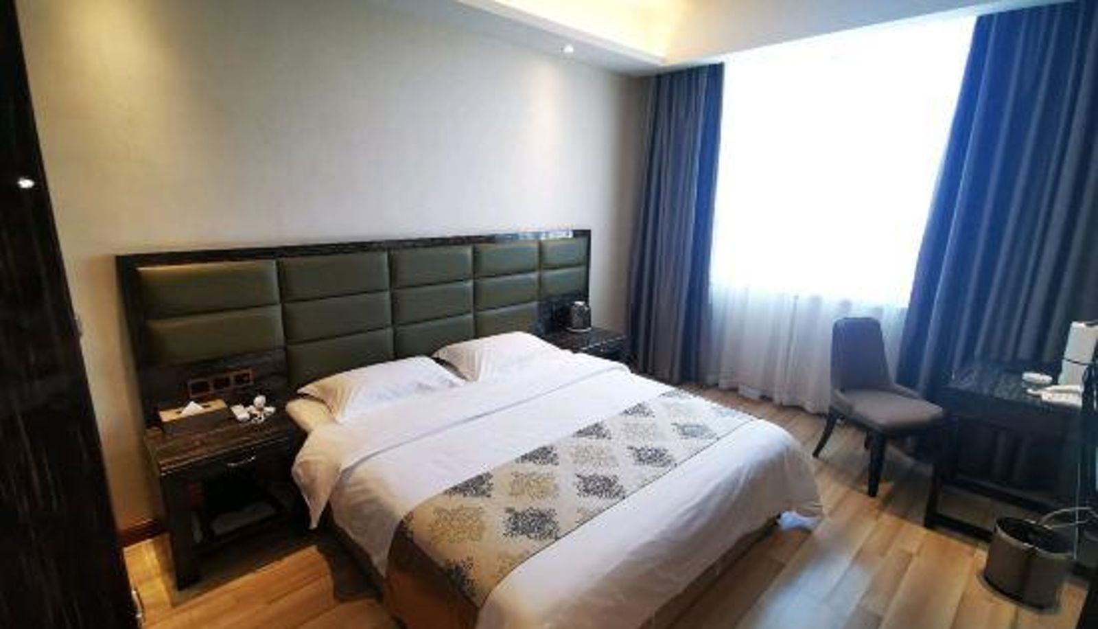Business room - Jiuquan Quanji Business Hotel