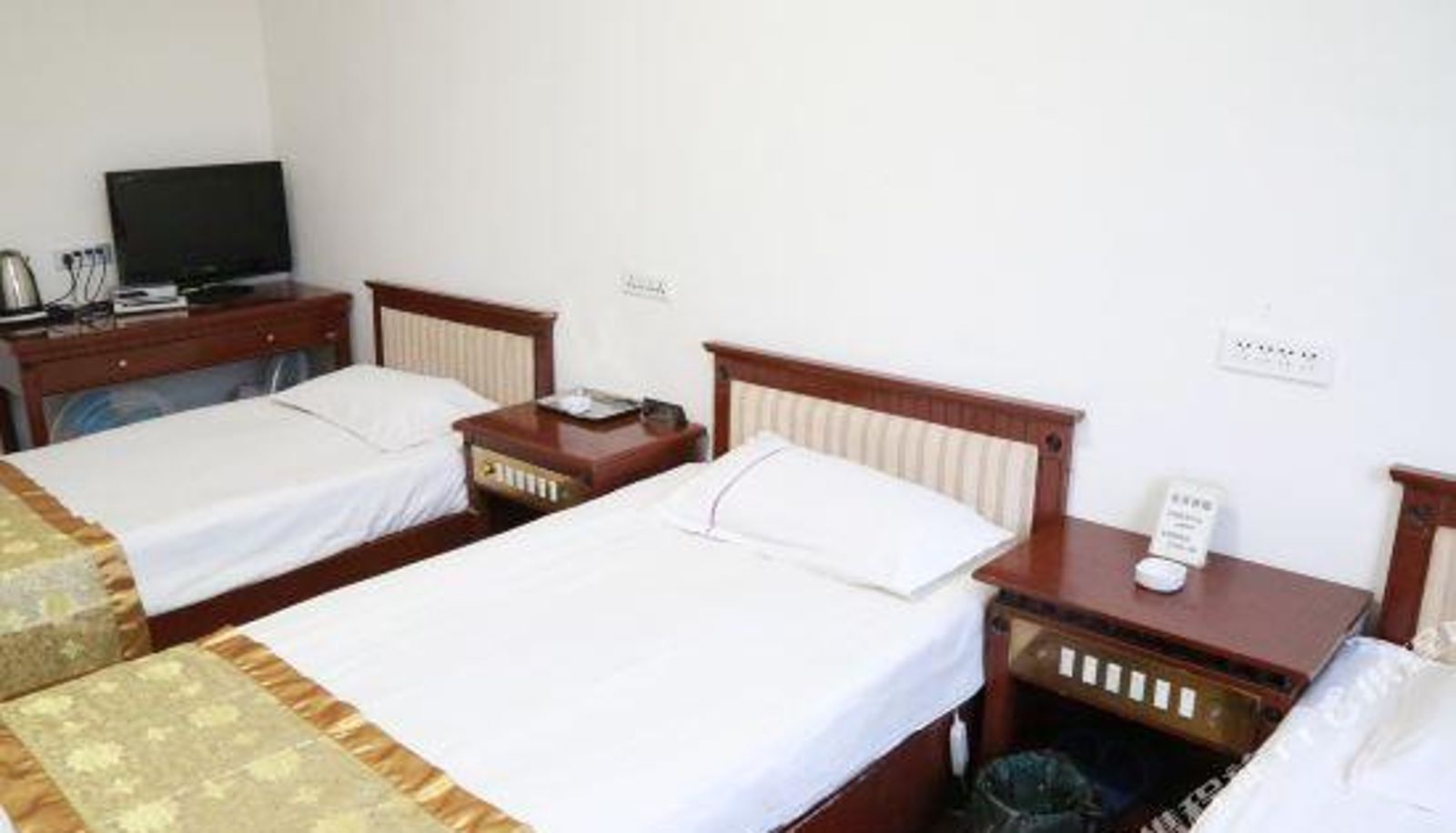 Room - North Lake Yang Hotel (Jiuquan Bell and Drum Tower Shop)