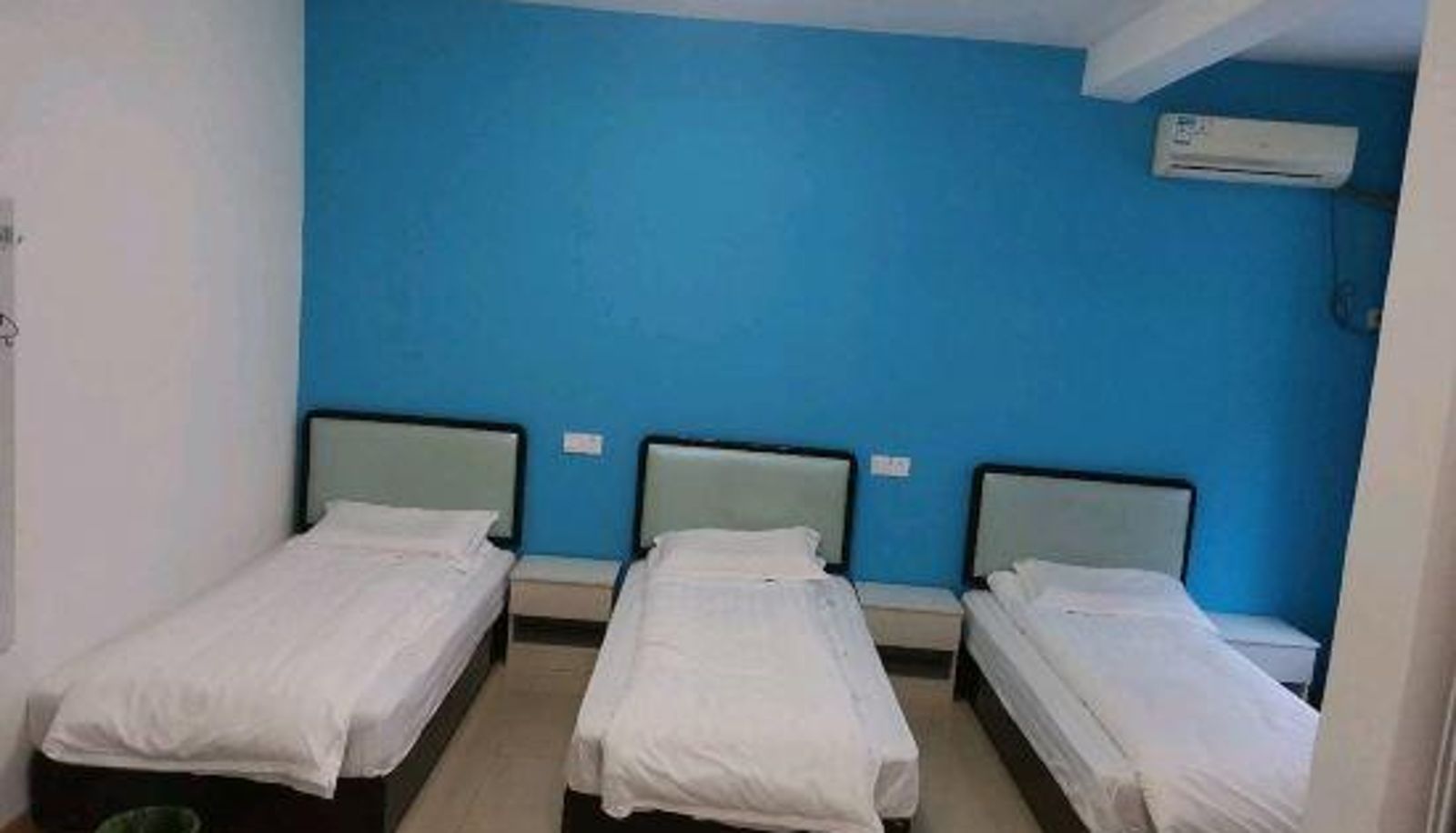 Zimmer - Deyu Hostel