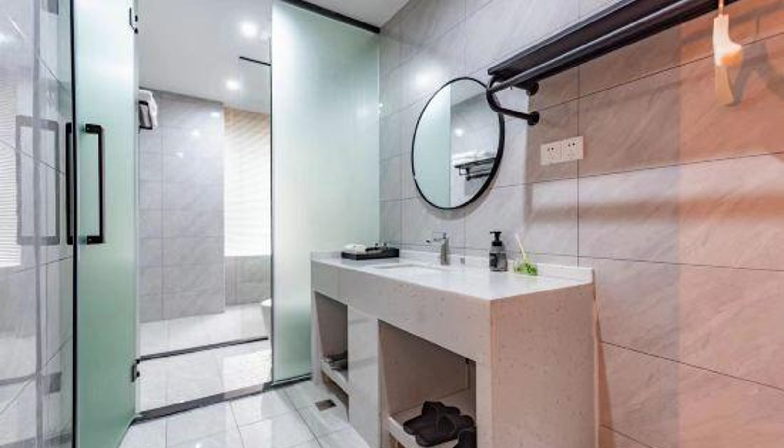 Camera business - Ai Mo Light Luxury Hotel (Zhuzhou Hongqi Plaza Store)