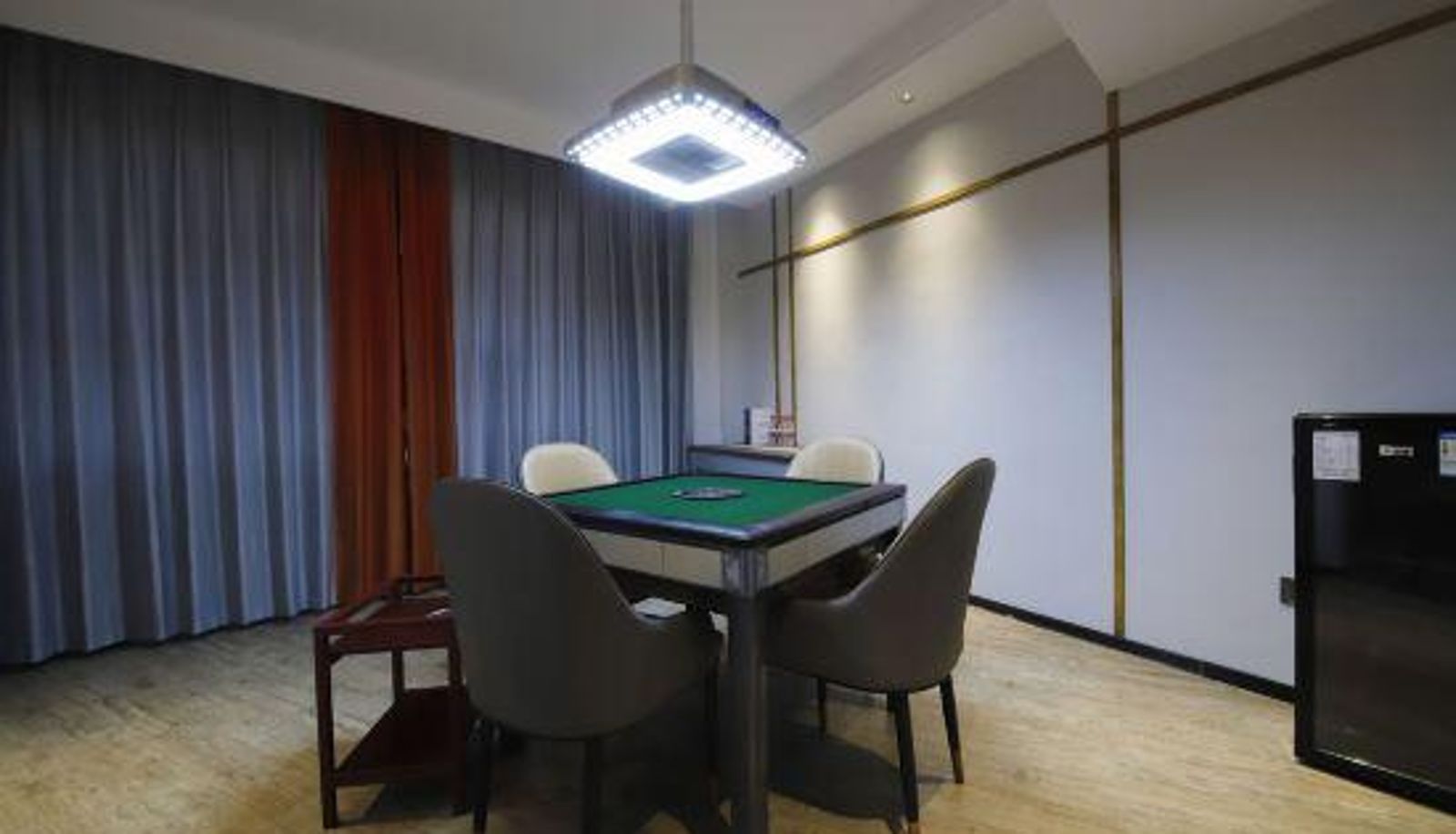 Zimmer - Extravagant • Chao Hotel