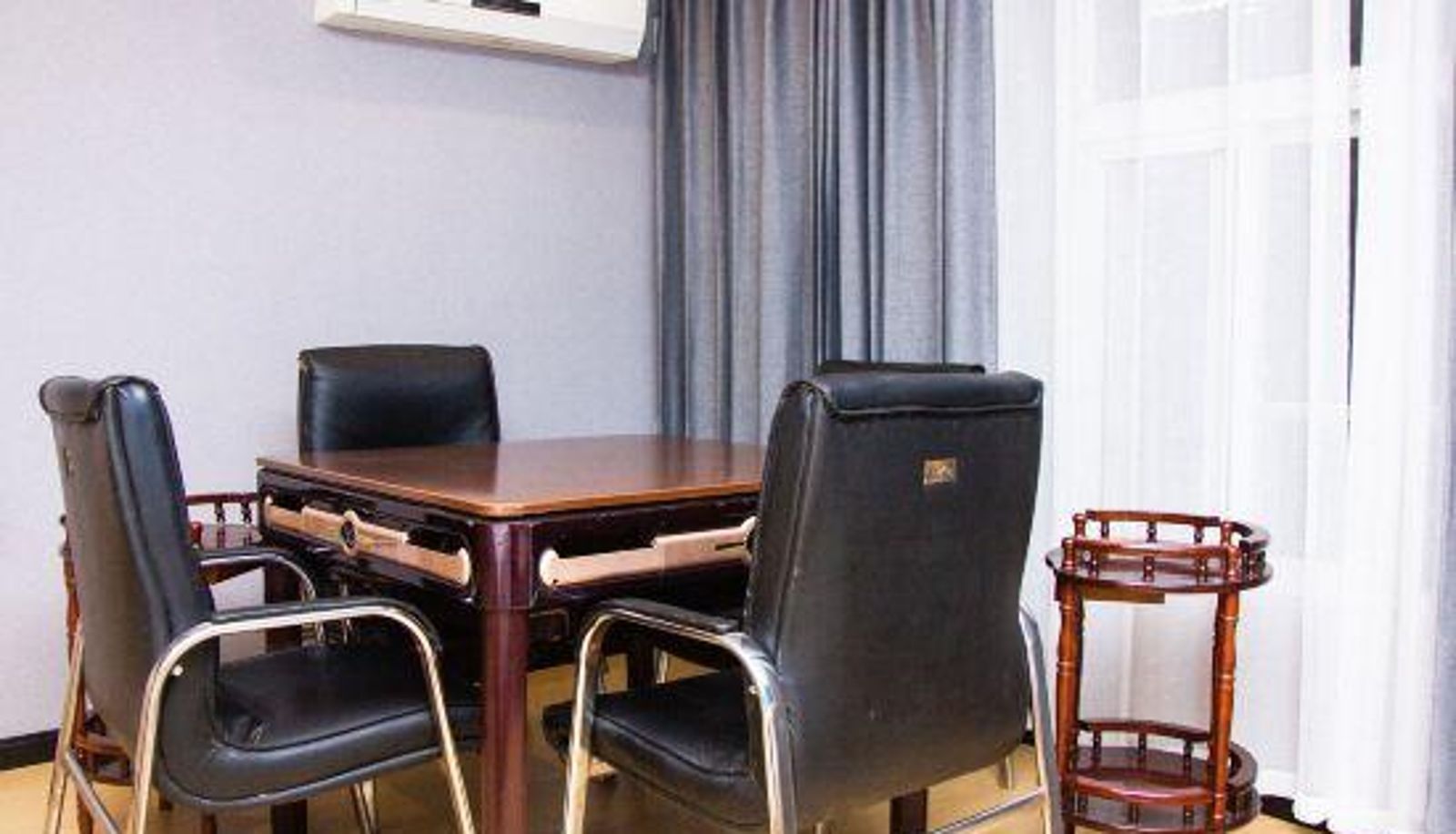 Zimmer - Qiha Hotel
