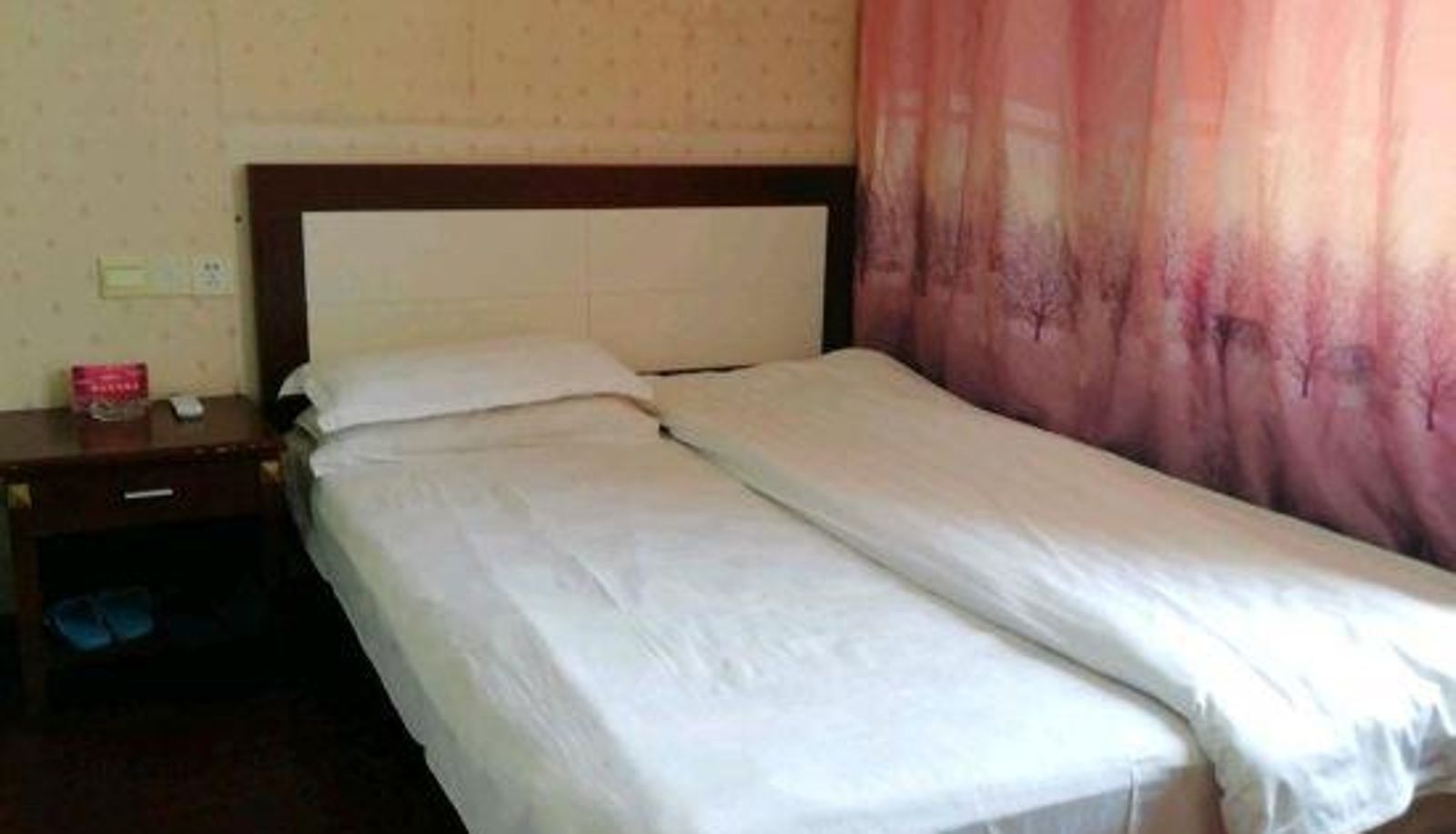 Zimmer - Taizhou Jinsenianhua Hostel