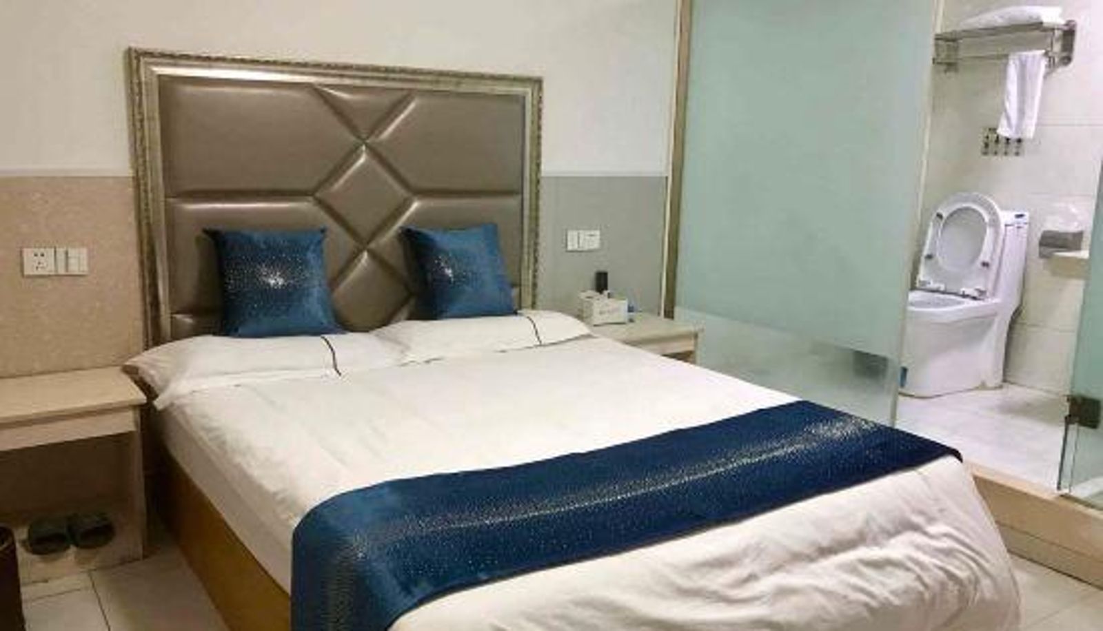 Zimmer - HD BUSINESS HOTEL