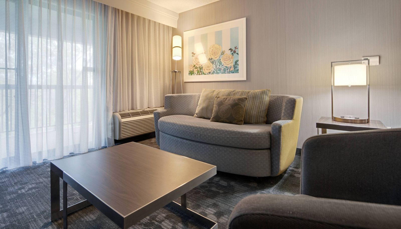 Zimmer - Courtyard by Marriott Grand Rapids Airport