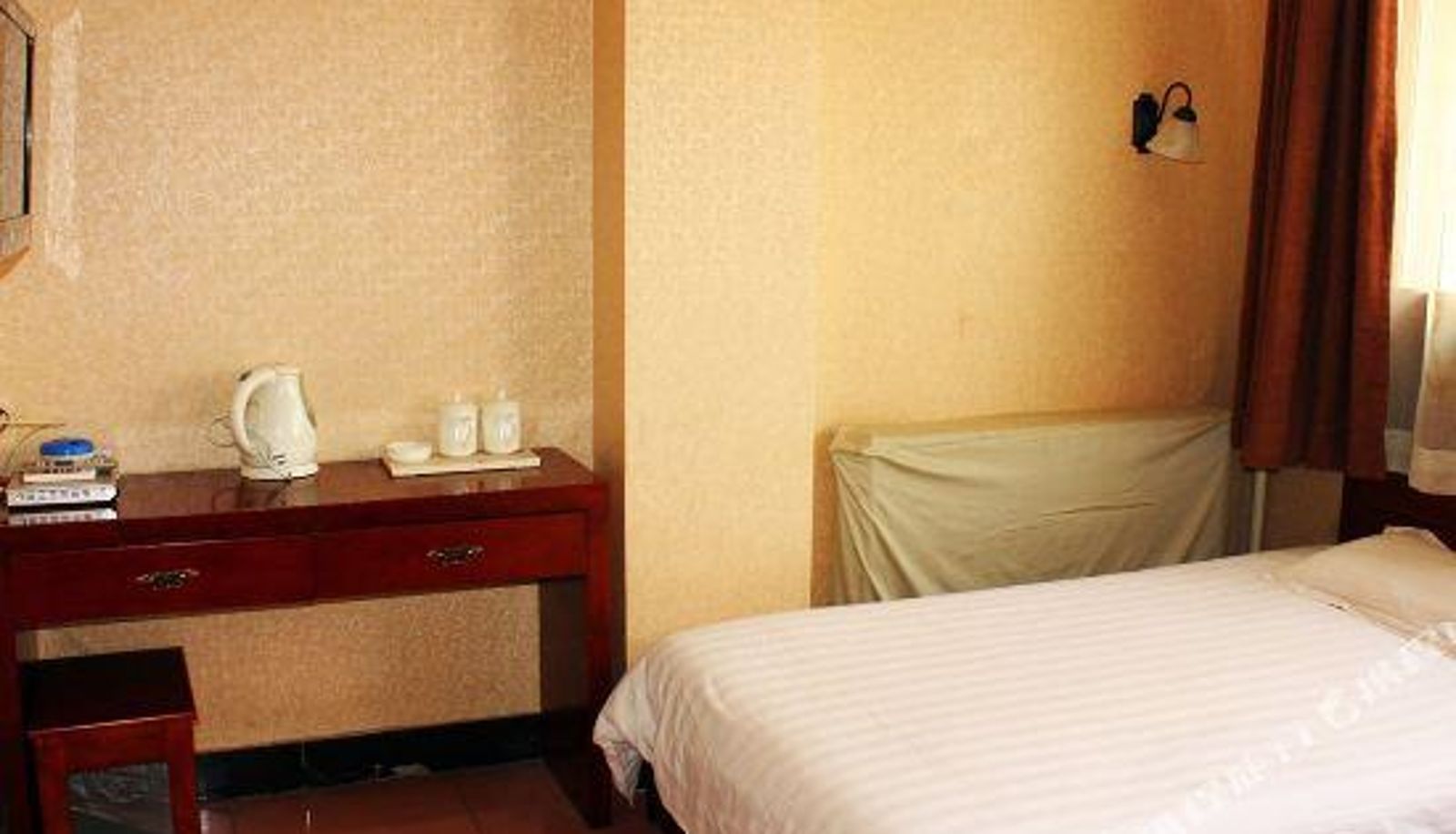 Chengde Huatang Hotel