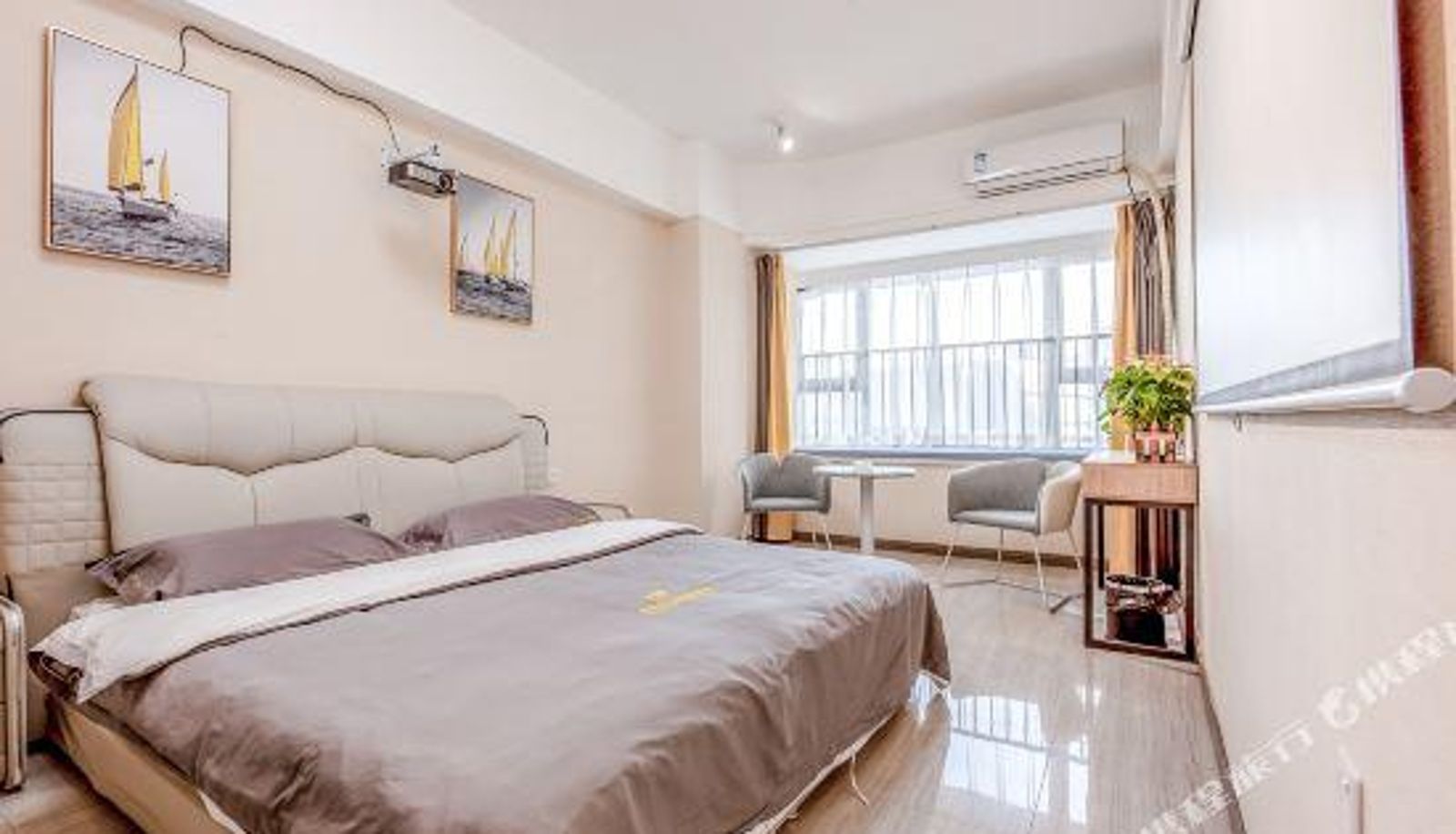 Kamer - Qianxun · Movie Hotel