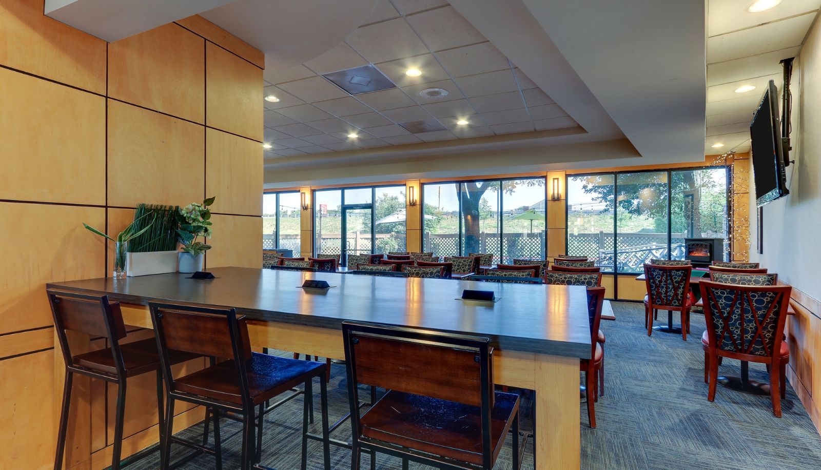 Info - Holiday Inn Express ABERDEEN-CHESAPEAKE HOUSE by IHG