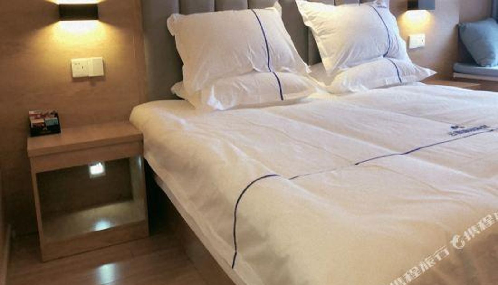 Camera business - Yunjing Hotel (Zhengzhou North University City Qicheng Branch)